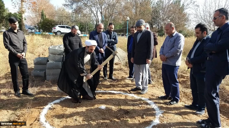 آیین کلنگ زنی ساخت مقبره شهدای گمنام در دانشگاه فنی و حرفه ایی استان لرستان 6