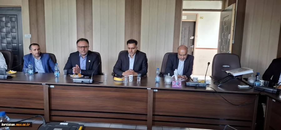 دیدار صمیمانه سرپرست دانشگاه ملی مهارت استان لرستان با اعضای هیأت علمی به مناسبت هفته معلم 17