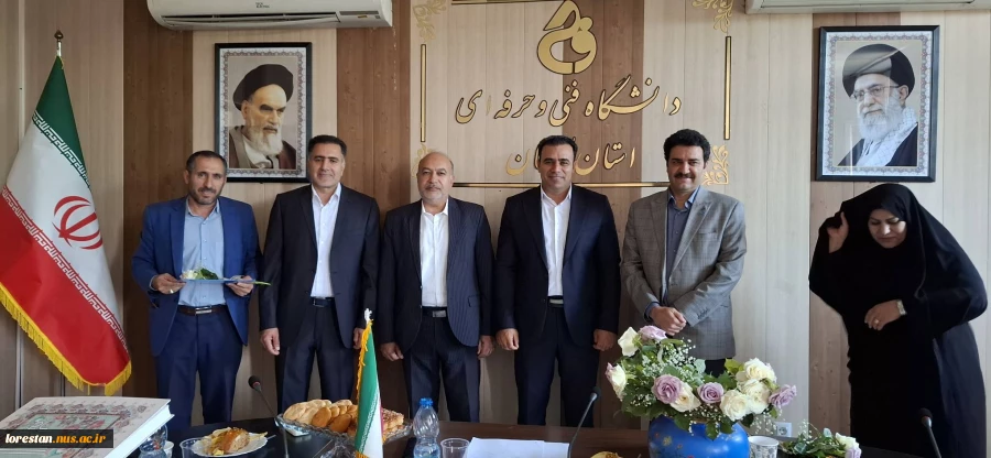 دیدار صمیمانه سرپرست دانشگاه ملی مهارت استان لرستان با اعضای هیأت علمی به مناسبت هفته معلم 27